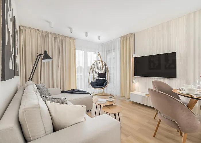 Beautiful Apartment With Balcony And Parking By Noclegi Renters