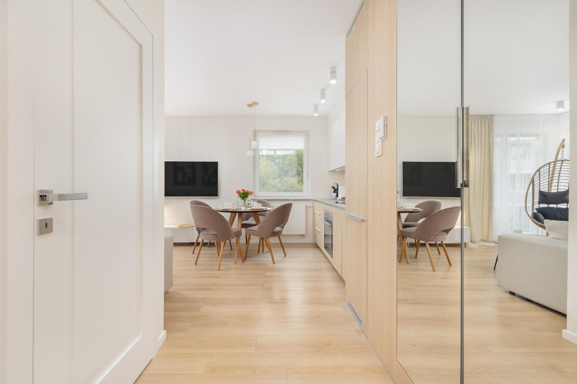 Beautiful With Balcony And Parking By Renters * Kolberg