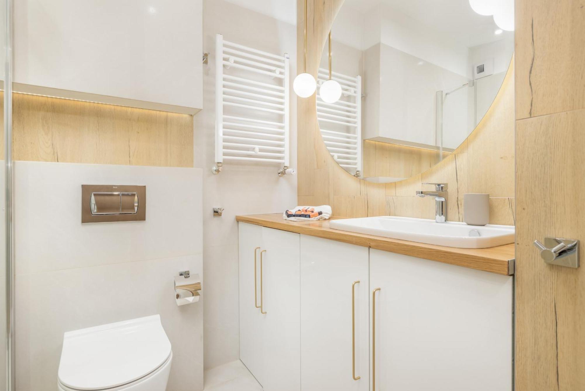 Beautiful With Balcony And Parking By Renters Apartment Kolberg